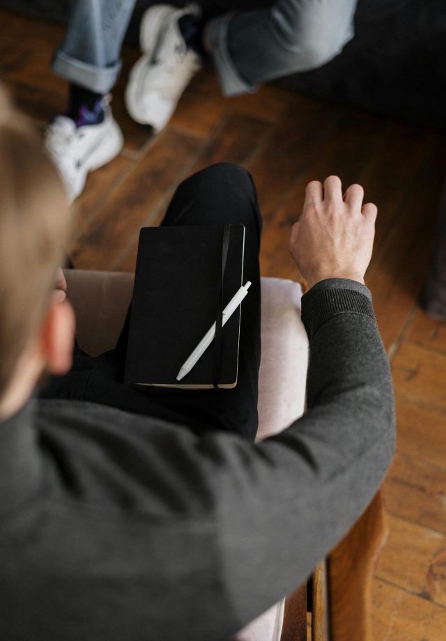 pexels-cottonbro-4100423